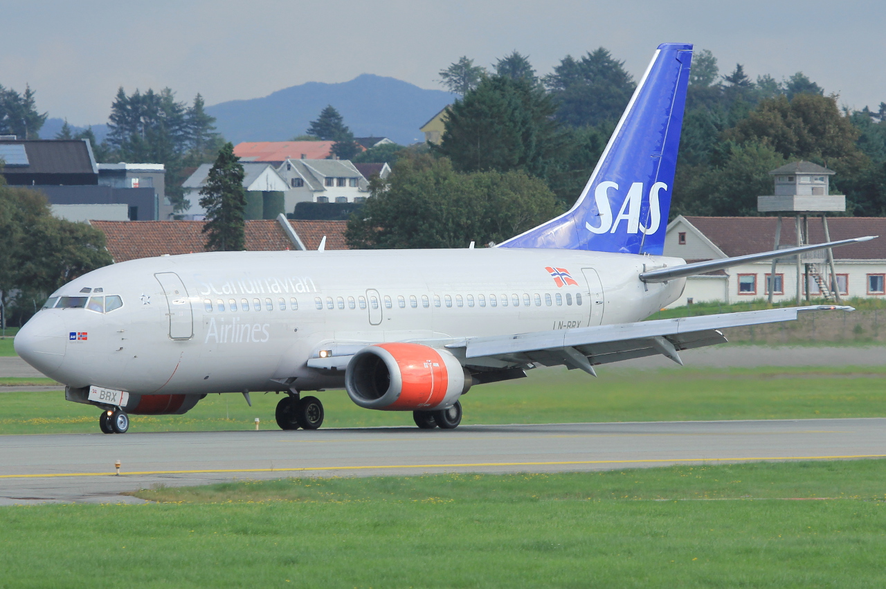 LN-BRX · Boeing 737-505 · (SVG / ENZV)