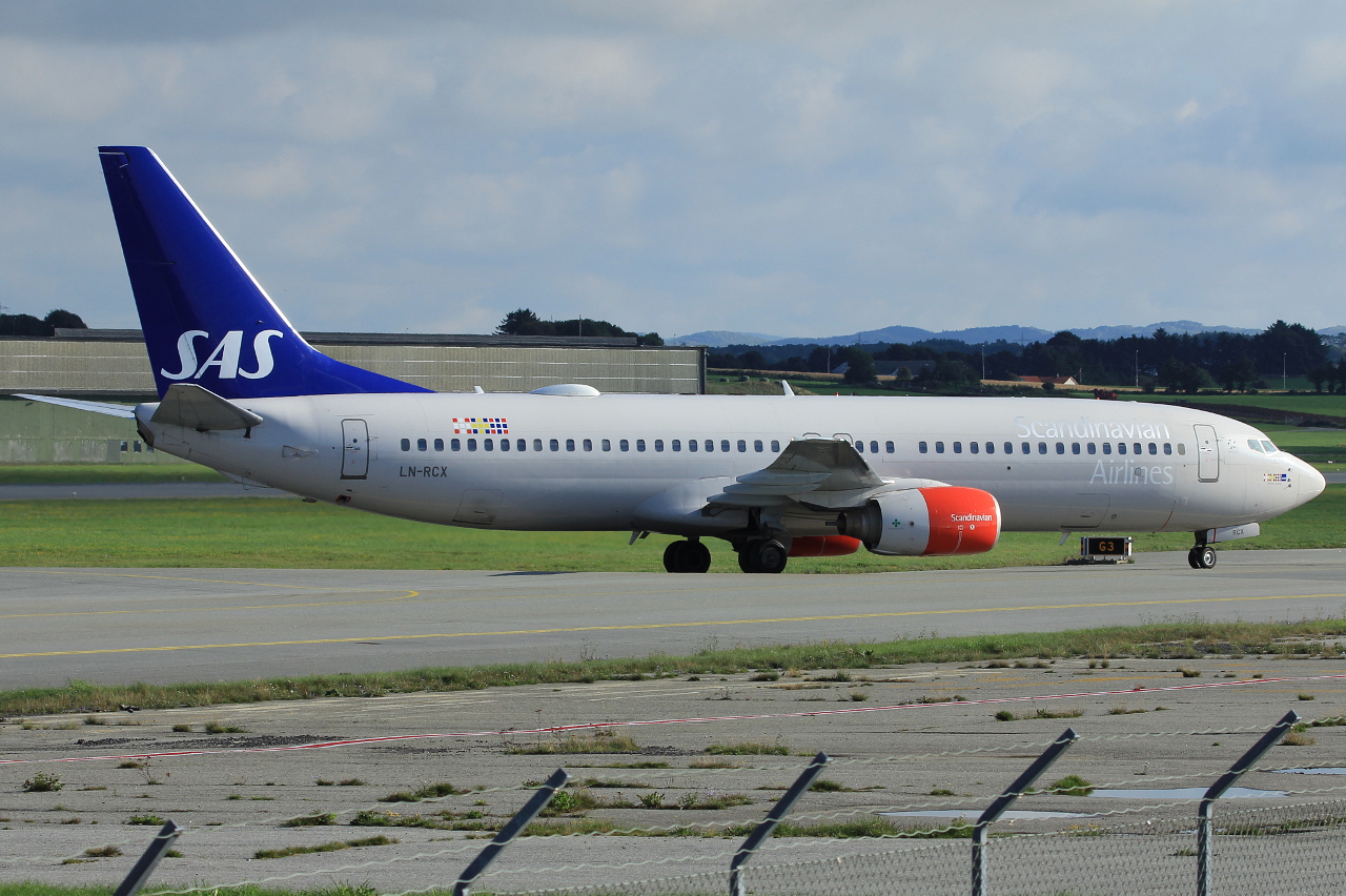 LN-RCX, (cn 30196), Boeing 737-883