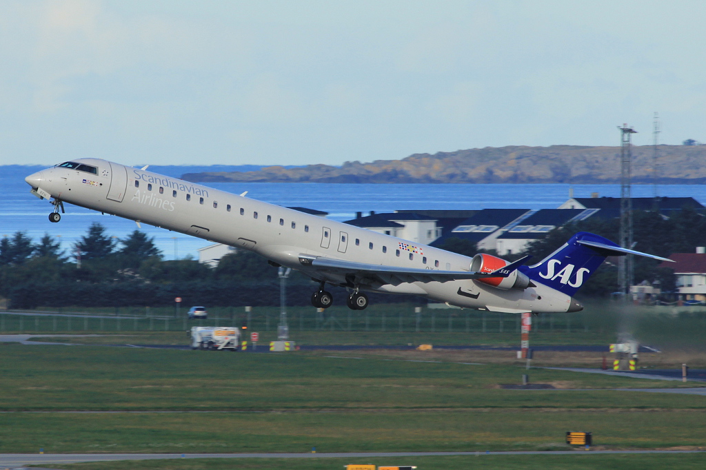 OY-KFH (15240) 2009 Bombardier CRJ-900 LR