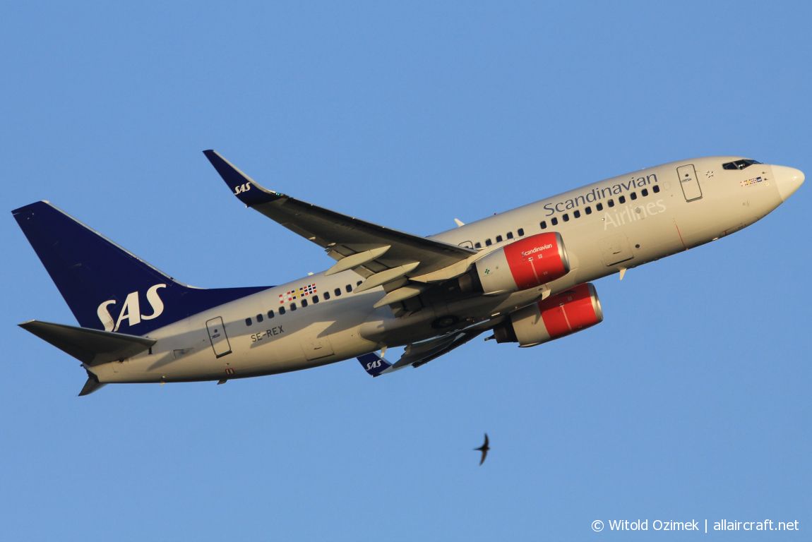 SE-REX (33418) 2002 Boeing 737-76N WL