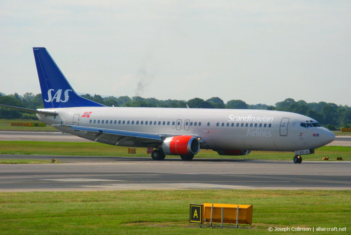 LN-BRI · Boeing 737-405 · (MAN / EGCC)