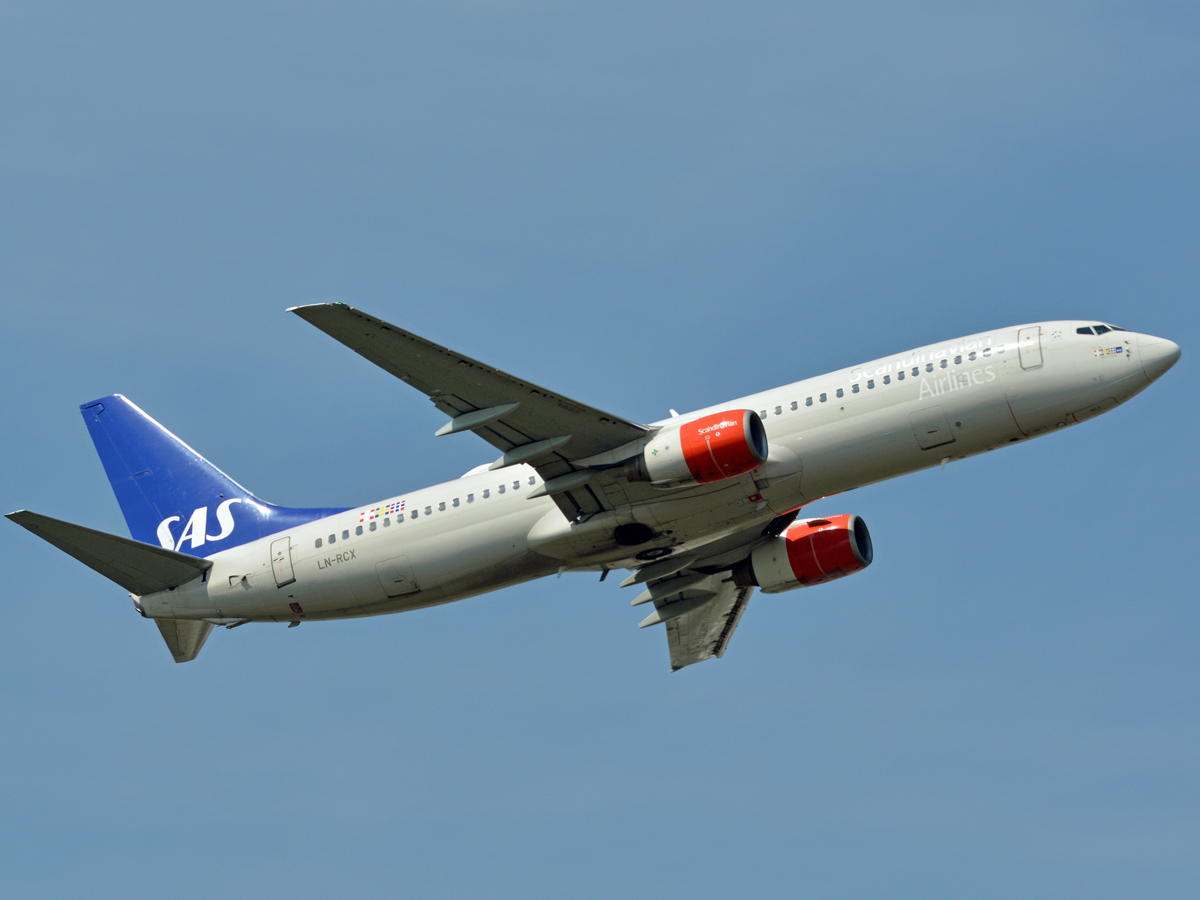 LN-RCX, (cn 30196), Boeing 737-883