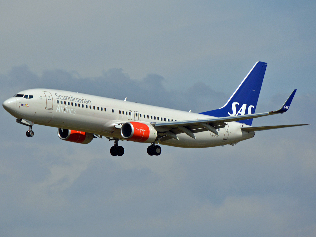 LN-RGF (cn 38038) Boeing 737-86N