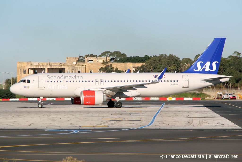 LN-RGN · Airbus A320-251N · (MLA / LMML)