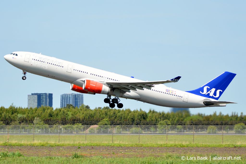 LN-RKS (1665) 2015 Airbus A330-343