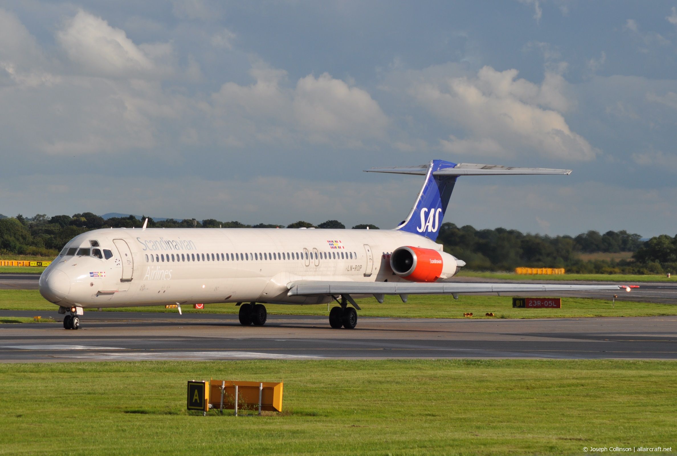 LN-ROP · McDonnell Douglas MD-82 · (MAN / EGCC)