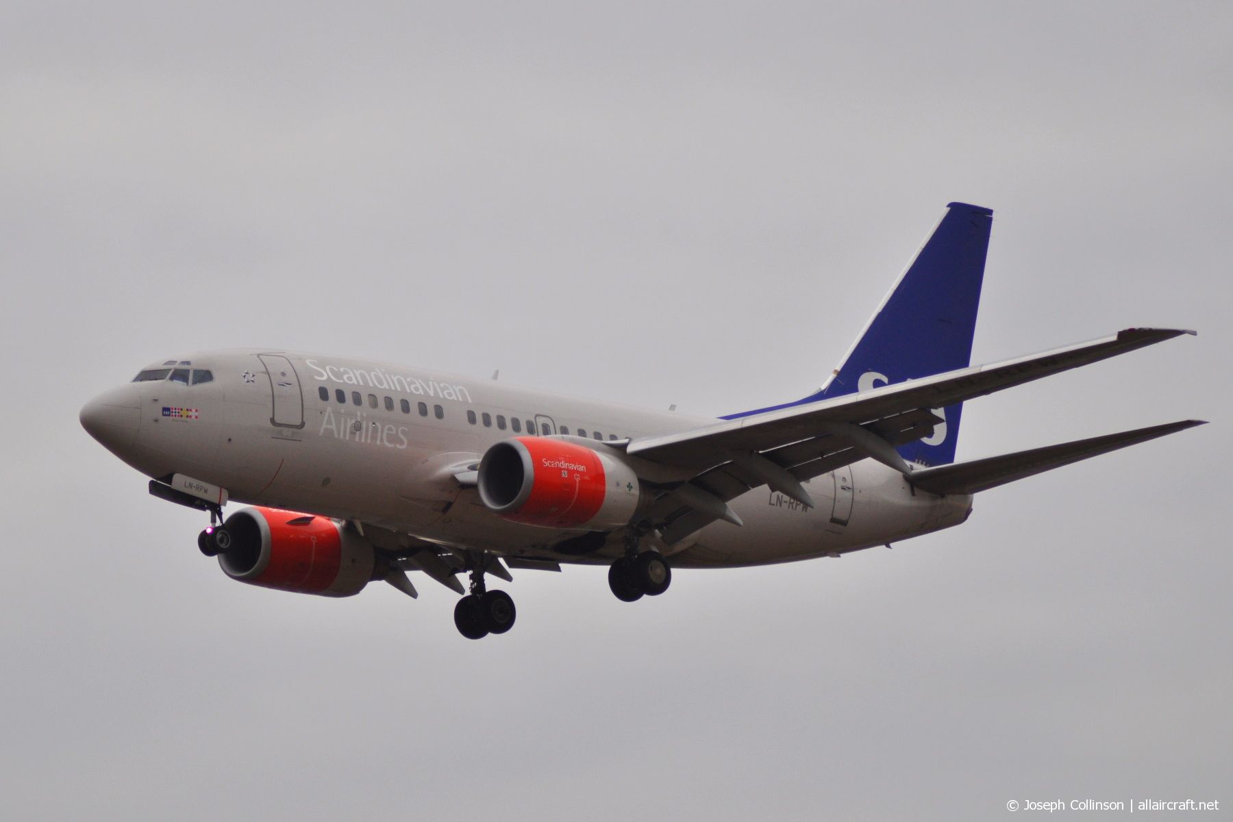LN-RPW (28289) 1998 Boeing 737-683