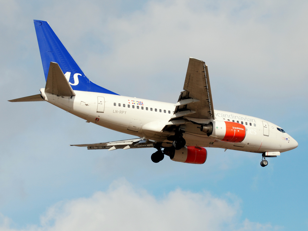 LN-RPY · Boeing 737-683 · (CPH / EKCH)