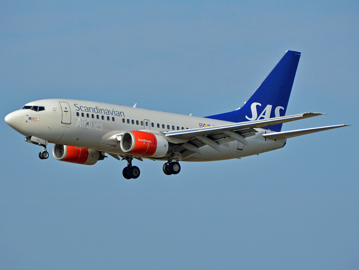 LN-RRC (28300) 1999 Boeing 737-683