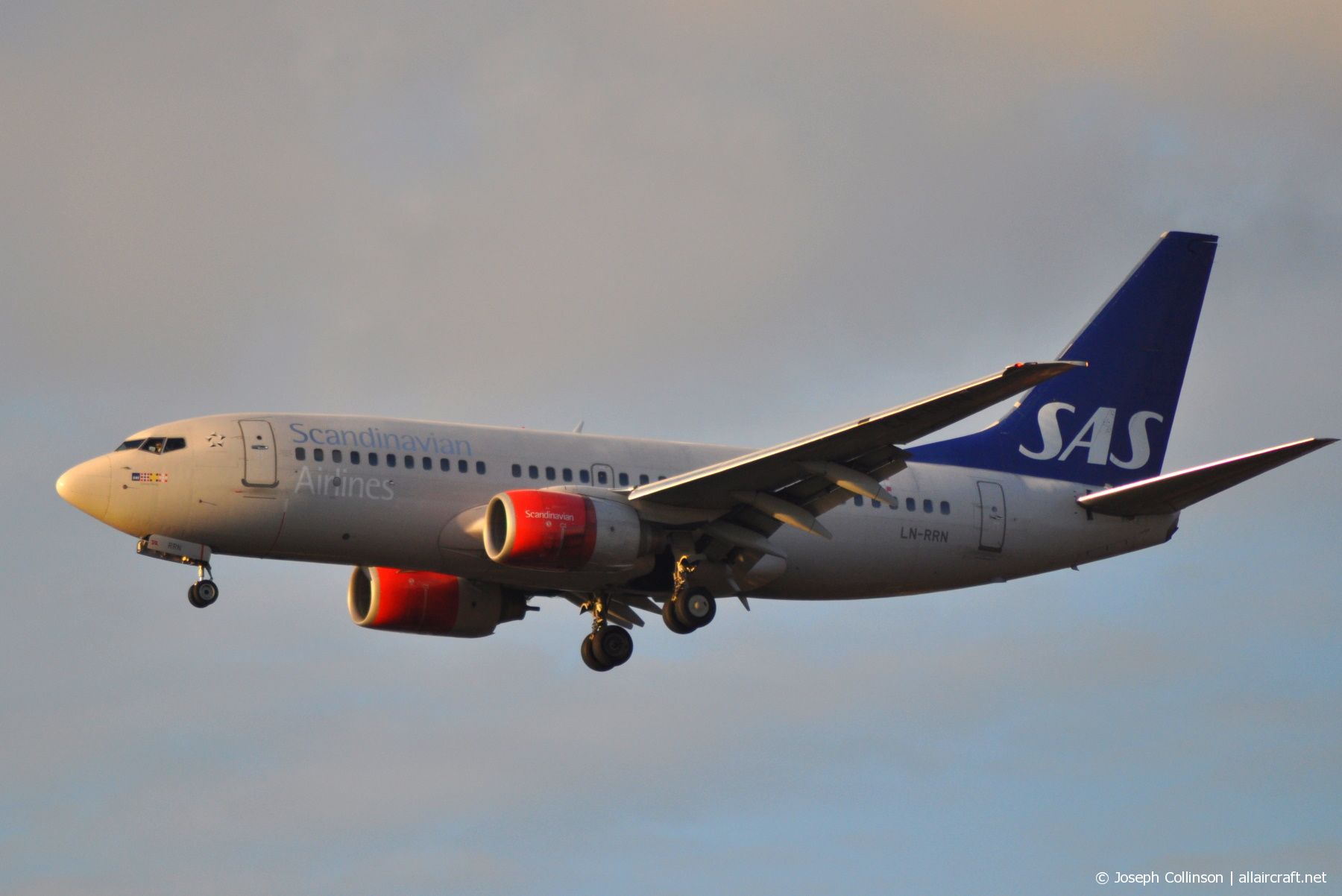 LN-RRN (30191) 1999 Boeing 737-783