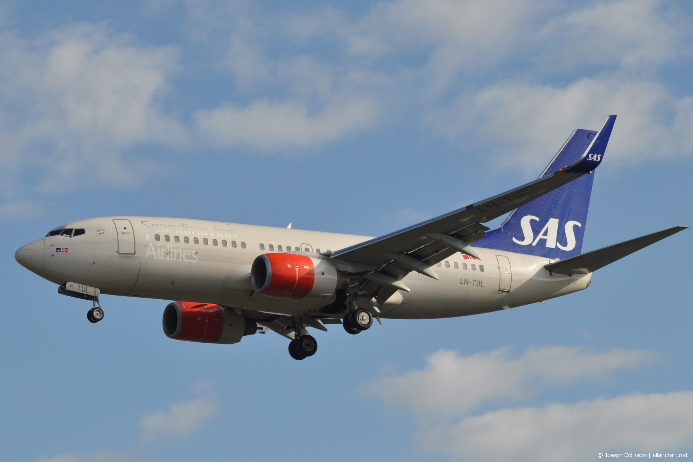 LN-TUL (29097) 2002 Boeing 737-705(WL)