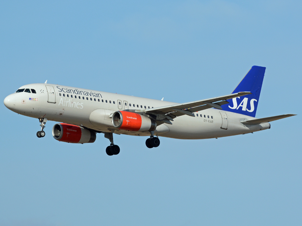 OY-KAR · Airbus A320-232 · (CPH / EKCH)