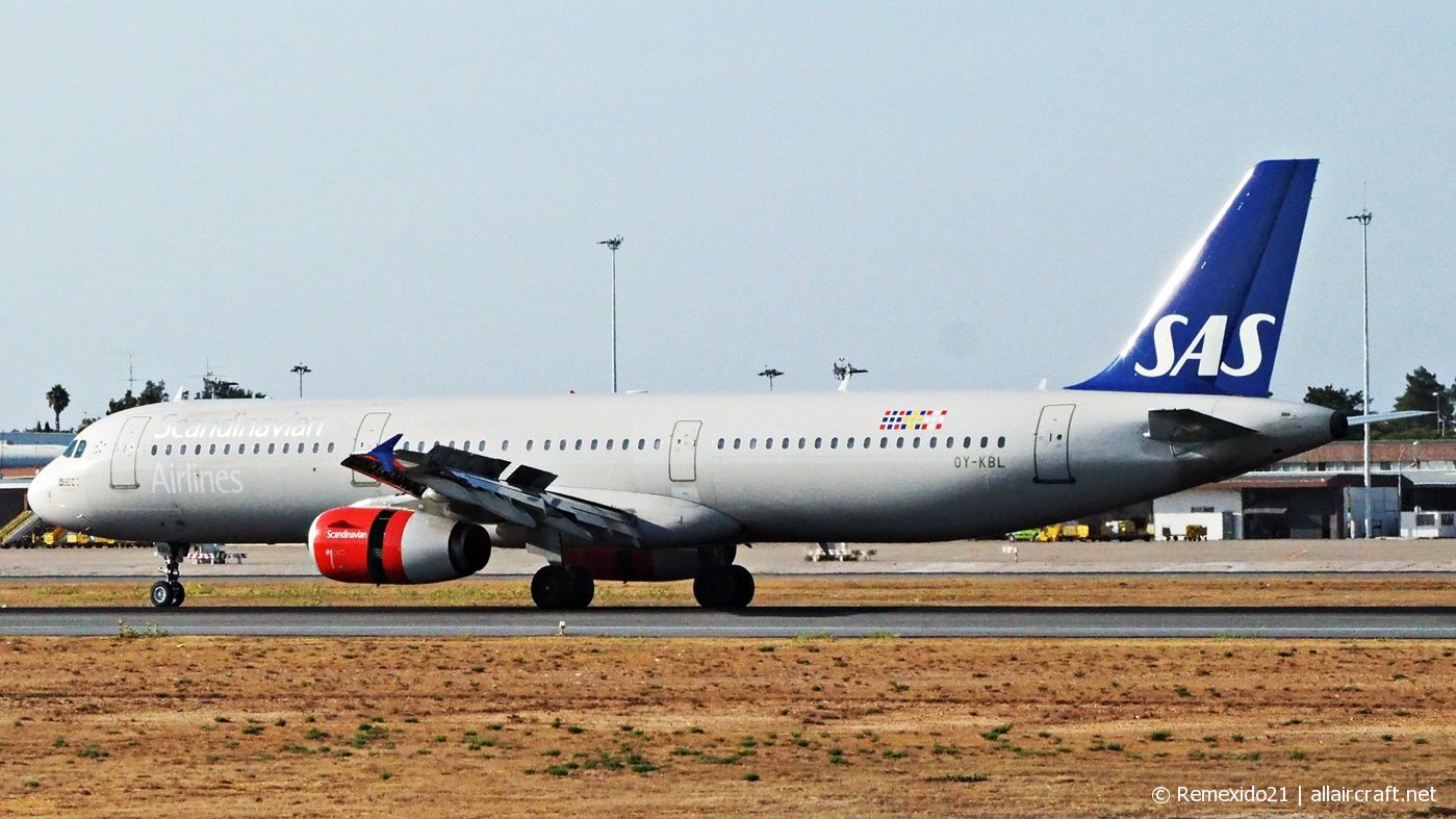 OY-KBL · Airbus A321-232 · (FAO / LPFR)