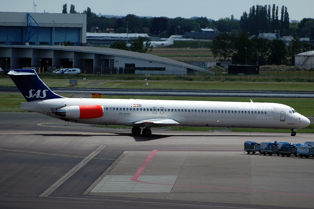 OY-KHM (49914) 1990 McDonnell Douglas MD-81