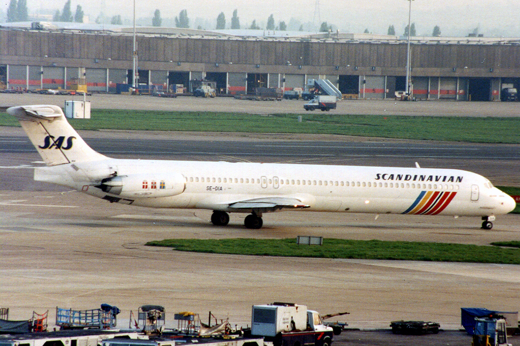 SE-DIA (49603) 1988 McDonnell Douglas MD-82