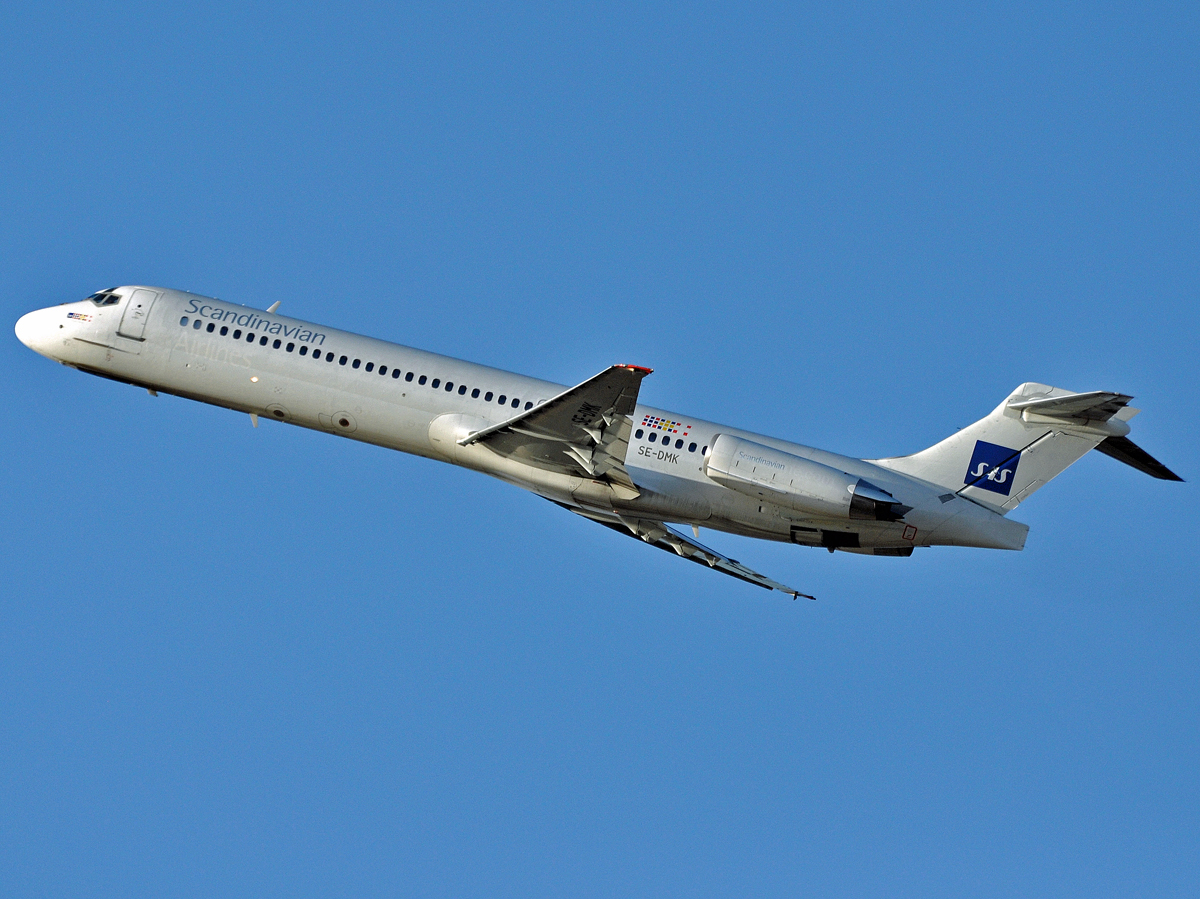 SE-DMK · McDonnell Douglas MD-87 · (CPH / EKCH)