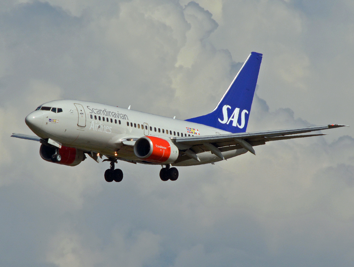 SE-DNX · Boeing 737-683 · (CPH / EKCH)
