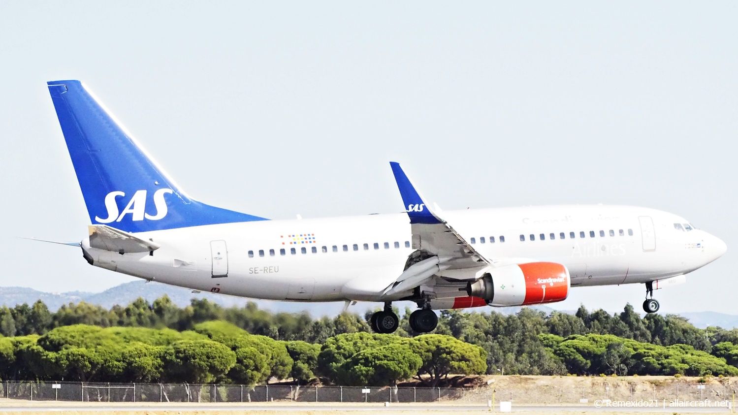 SE-REU (33005) 2002 Boeing 737-76N WL