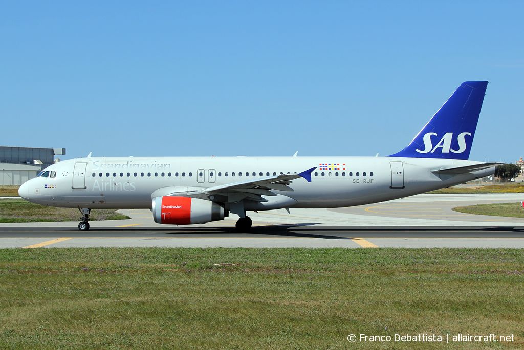 SE-RJF (1383) 2000 Airbus A320-232
