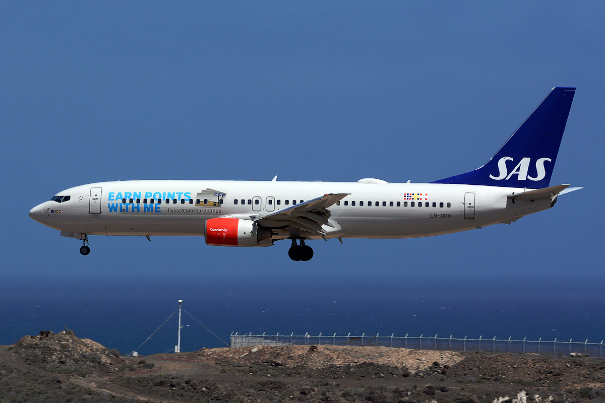 LN-RPM · Boeing 737-883 · (LPA / GCLP)