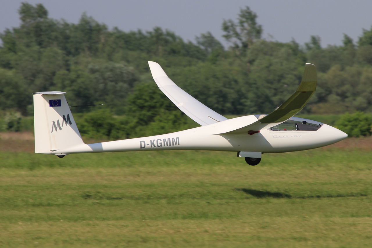D-KGMM, (cn 4/11 ), Schempp-Hirth Ventus 2cT
