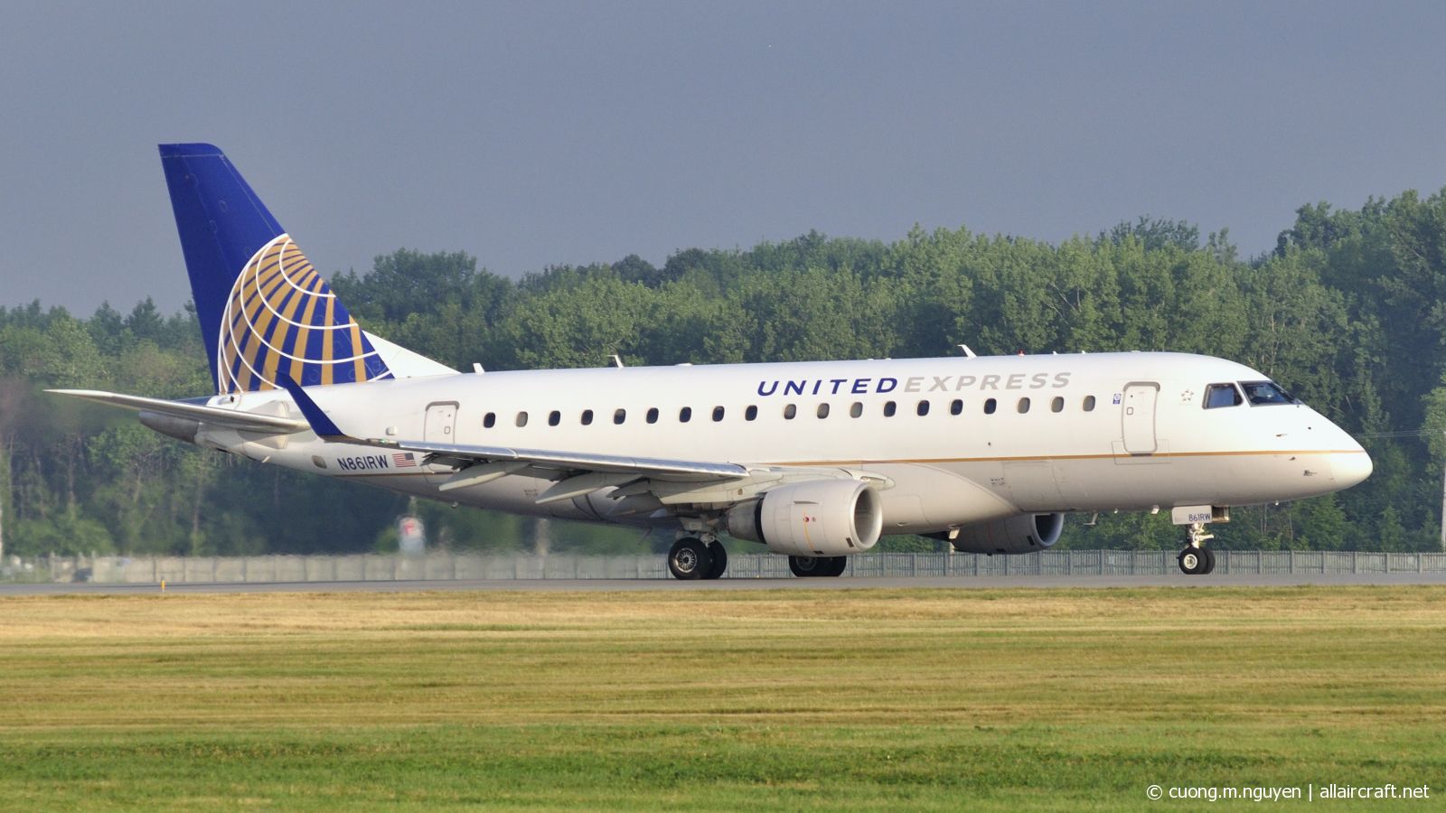 N861RW (17000094) Embraer 170-100SE