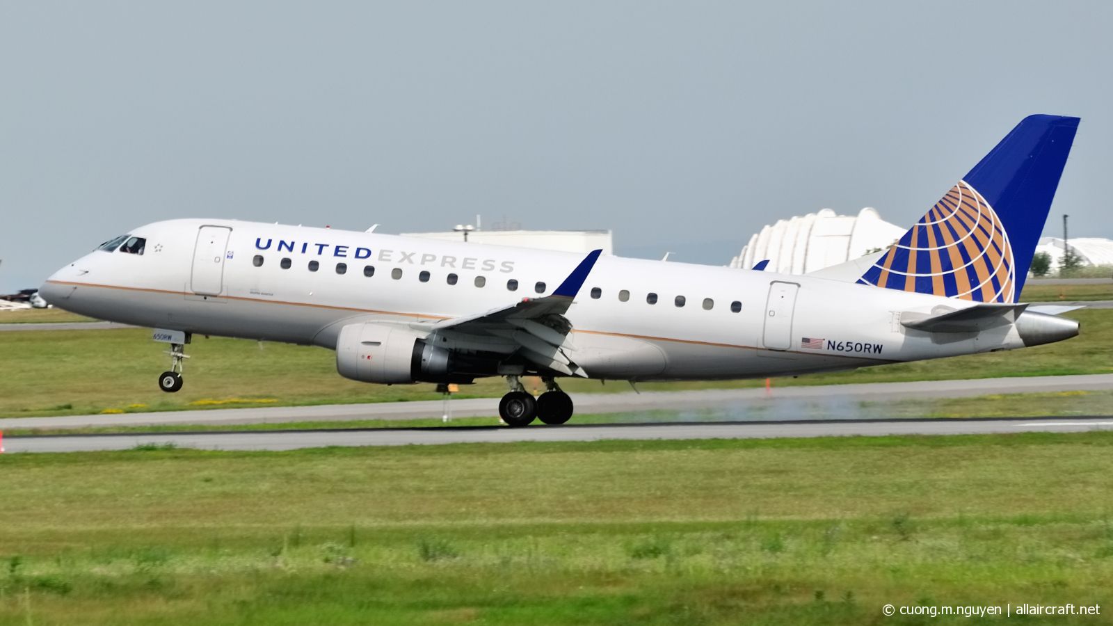 N650RW (17000071) Embraer 170-100SE