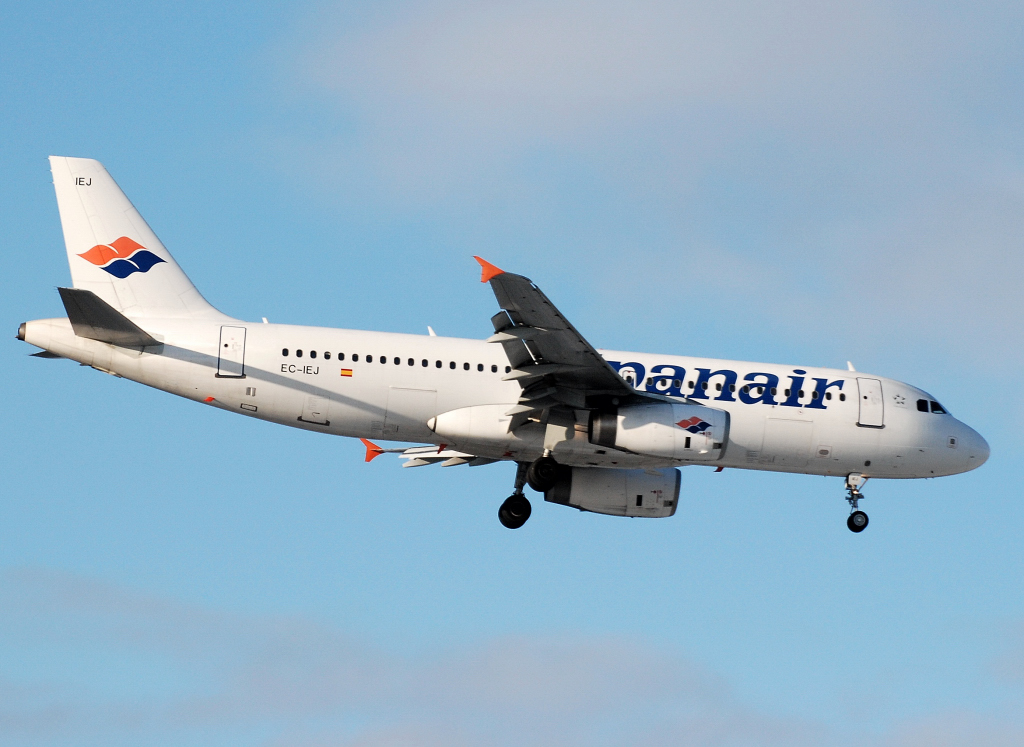 EC-IEJ (1749) 2002 Airbus A320-232