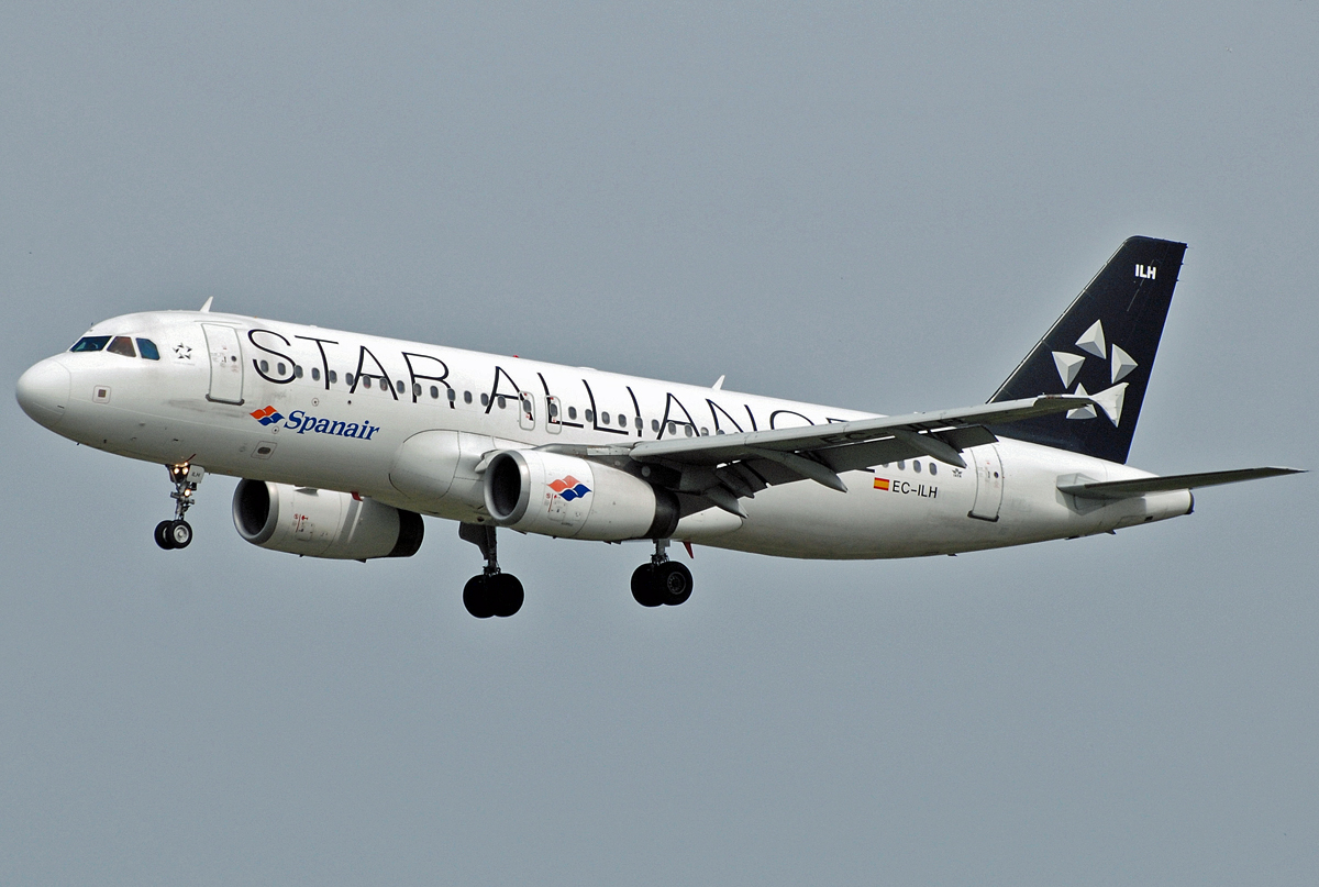 EC-ILH · Airbus A320-232 · (CPH / EKCH)