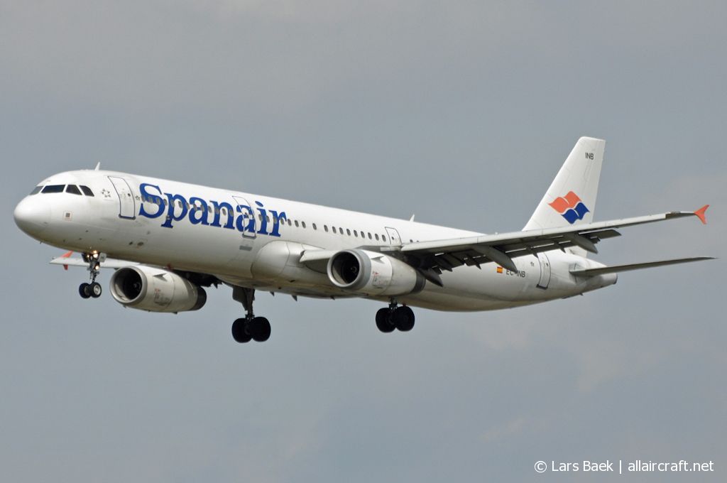 EC-INB (1946) 2003 Airbus A321-231