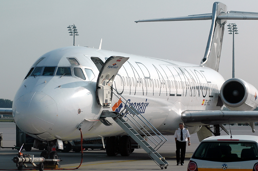 EC-KCZ (cn 49609) McDonnell Douglas MD-87