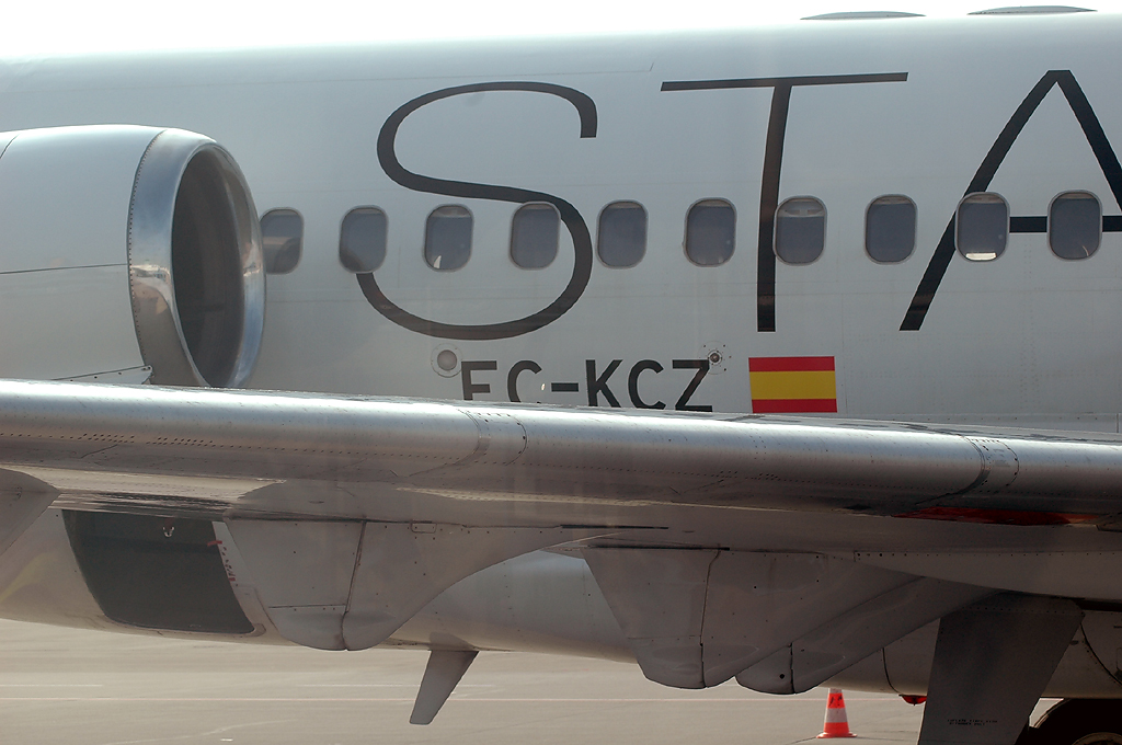 EC-KCZ (cn 49609) McDonnell Douglas MD-87