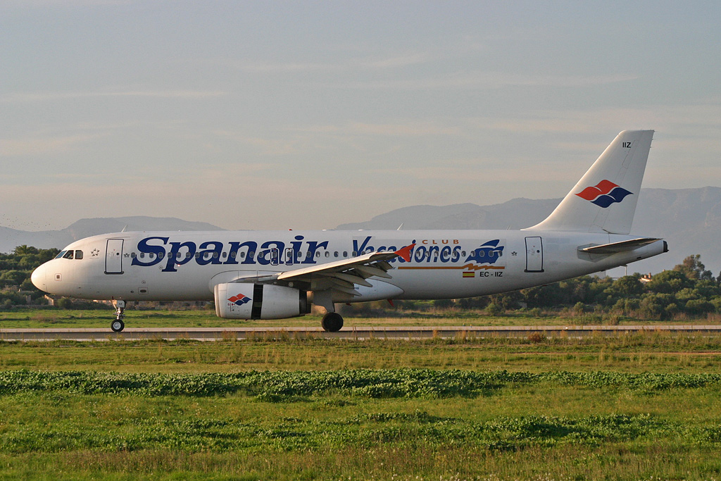 EC-IIZ (cn 01862) Airbus A320-232