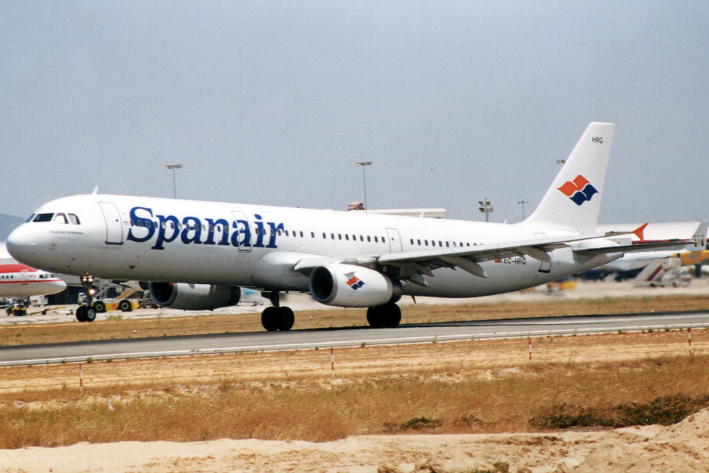 EC-HRG (cn 1366) Airbus A321-231