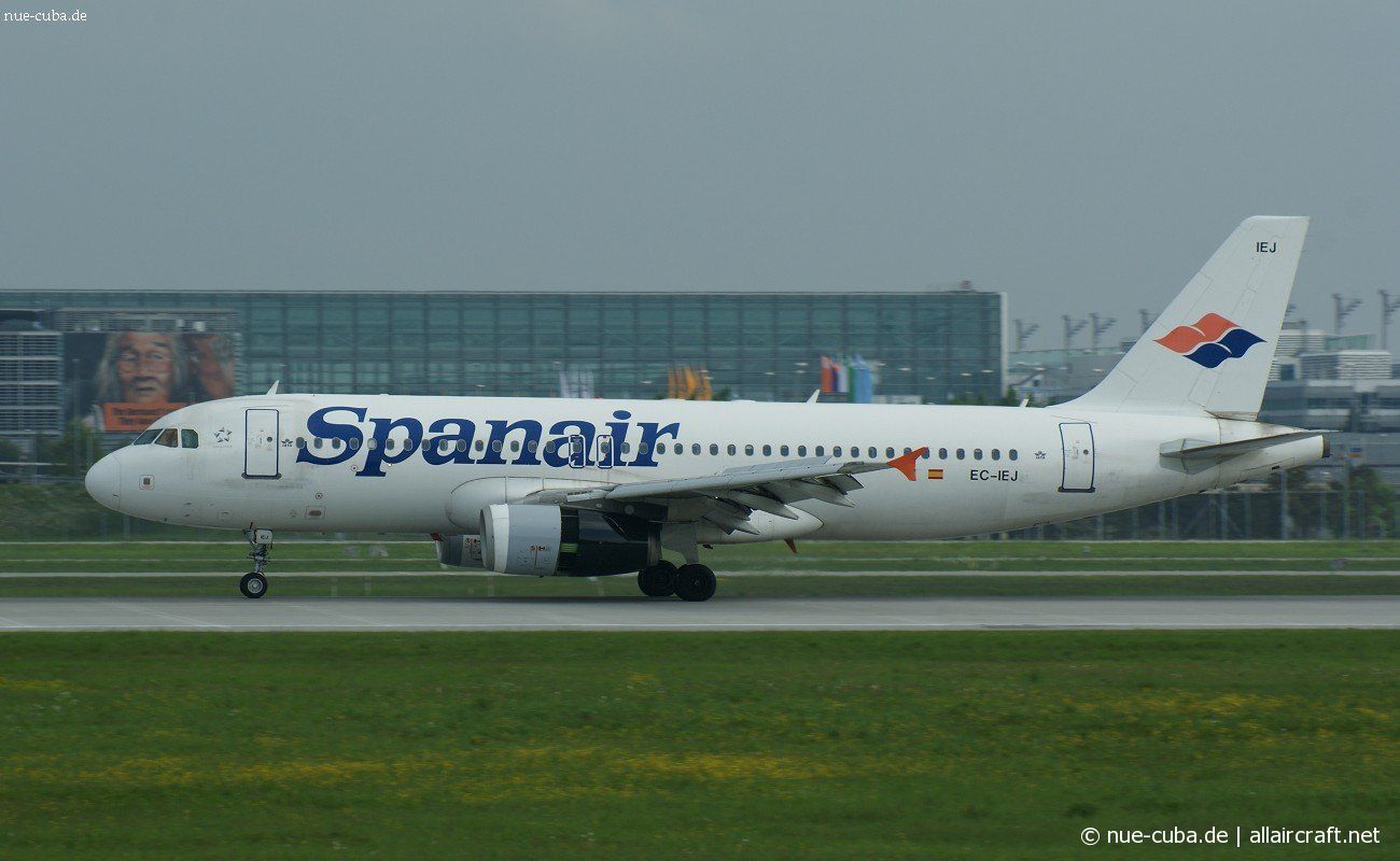 EC-IEJ (1749) 2002 Airbus A320-232