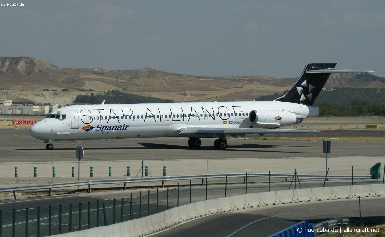EC-KAZ (cn 49614) McDonnell Douglas MD-87