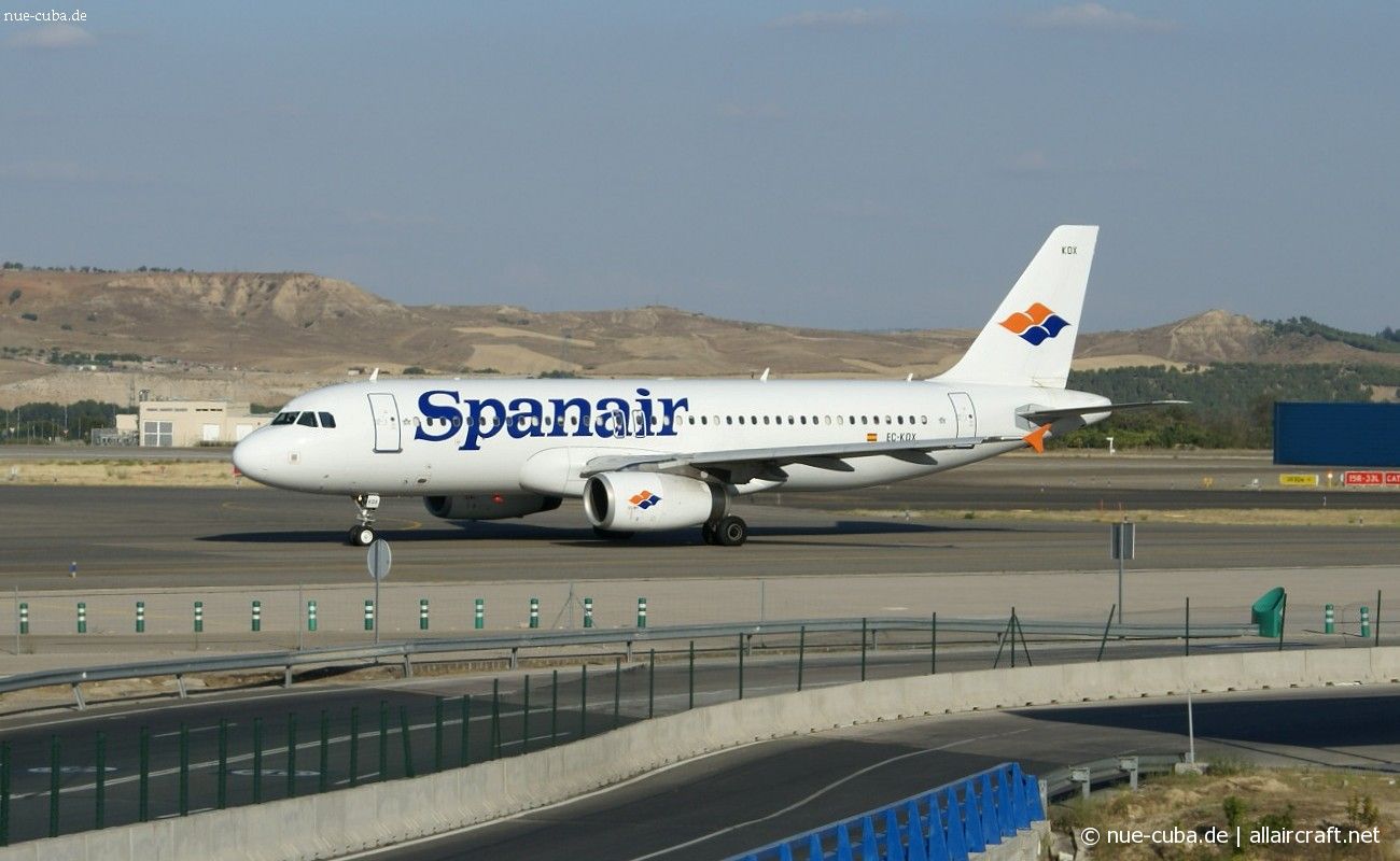 EC-KOX (1383) 2000 Airbus A320-232