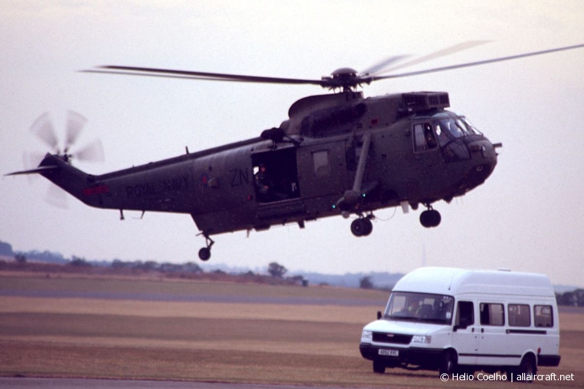 ZB507 · Westland WS-61 Sea King HC4 · (EGSU)