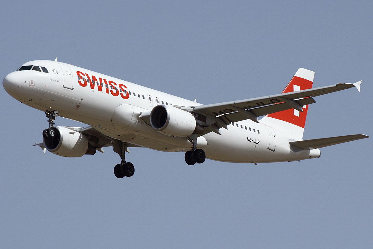 HB-JLS · Airbus A320-214 · (LPA / GCLP)
