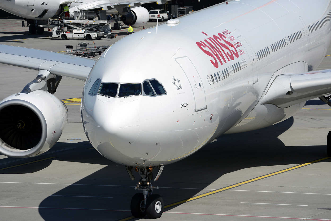 HB-JHI · Airbus A330-300 · (ZRH / LSZH)