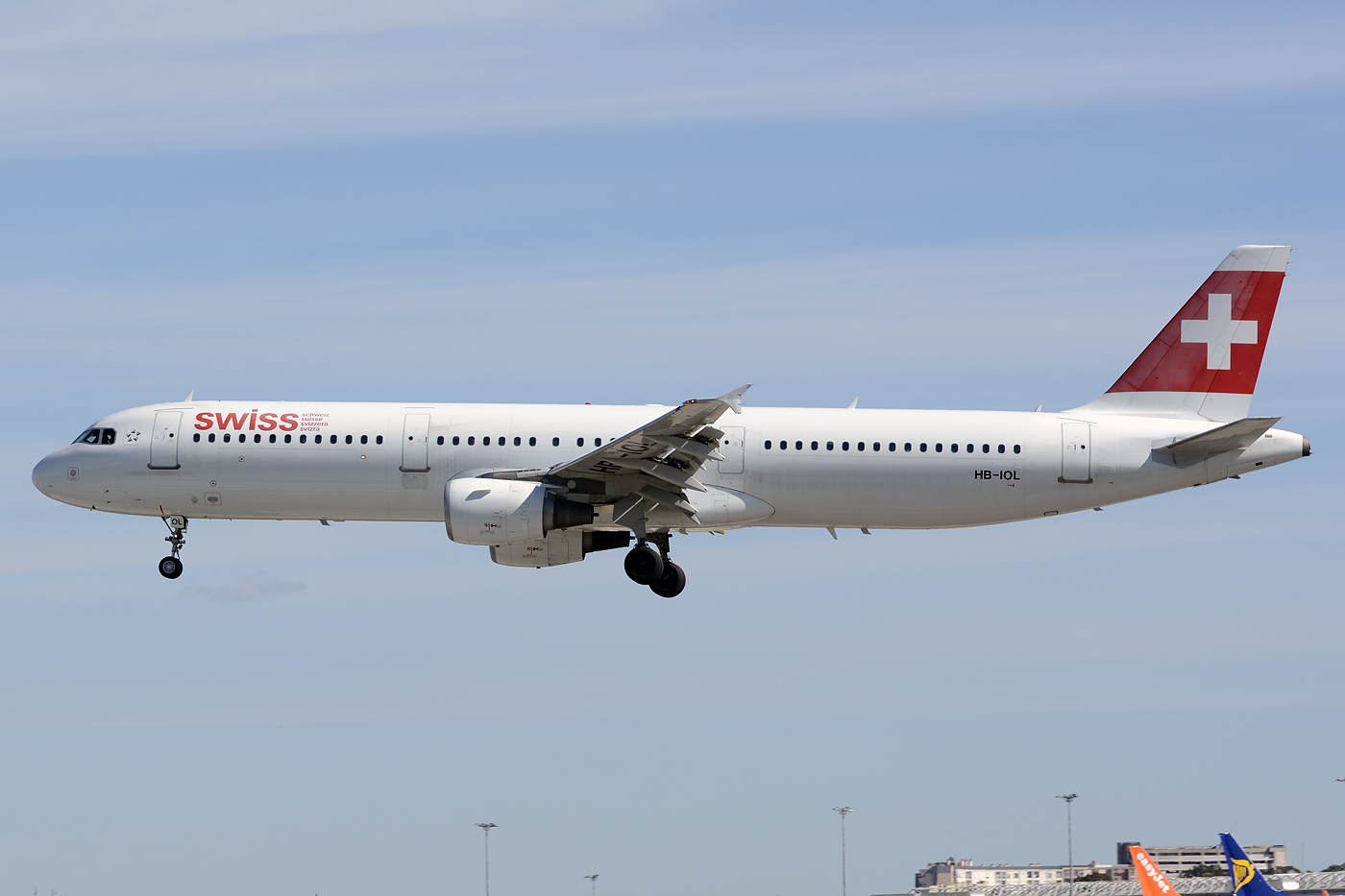 HB-IOL (1144) 1999 Airbus A321-111