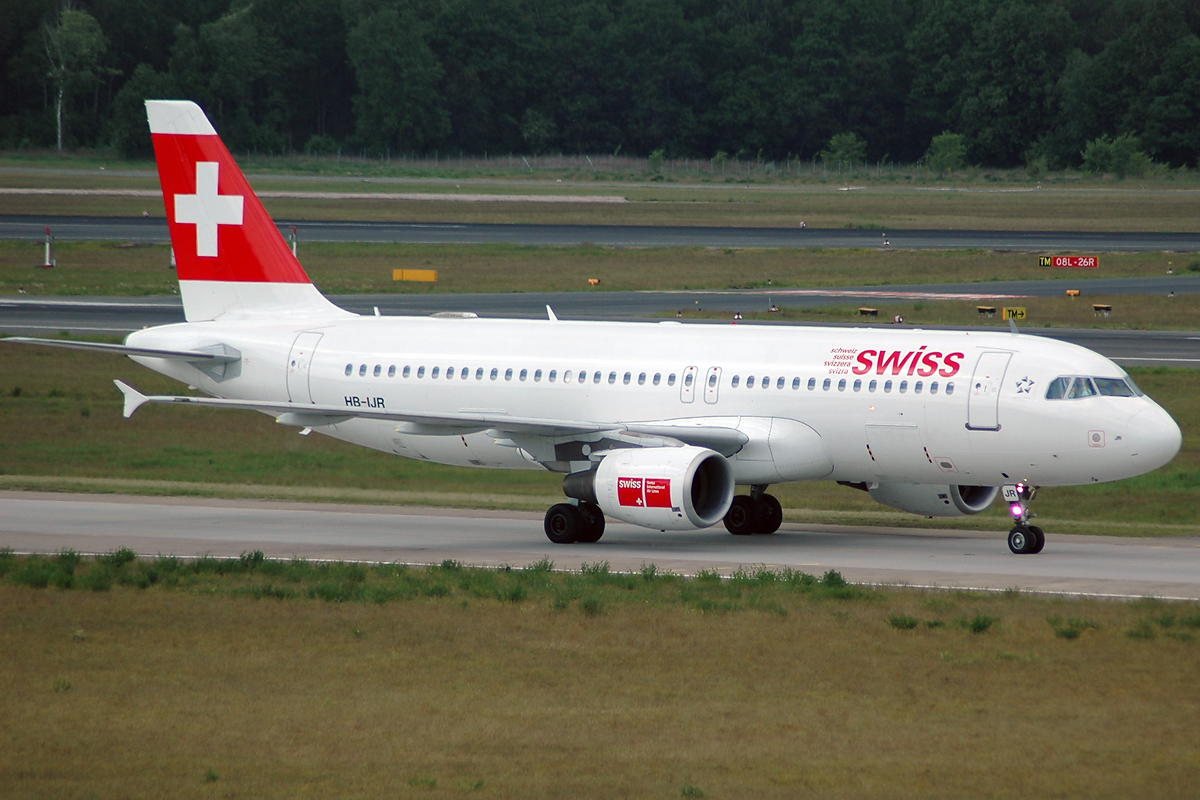 HB-IJR (703) 1997 Airbus A320-214