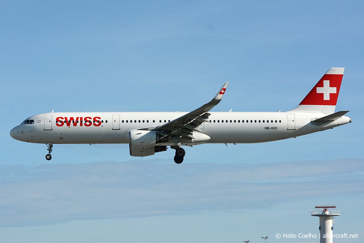 HB-IOO (7007) 2016 Airbus A321-212(WL)