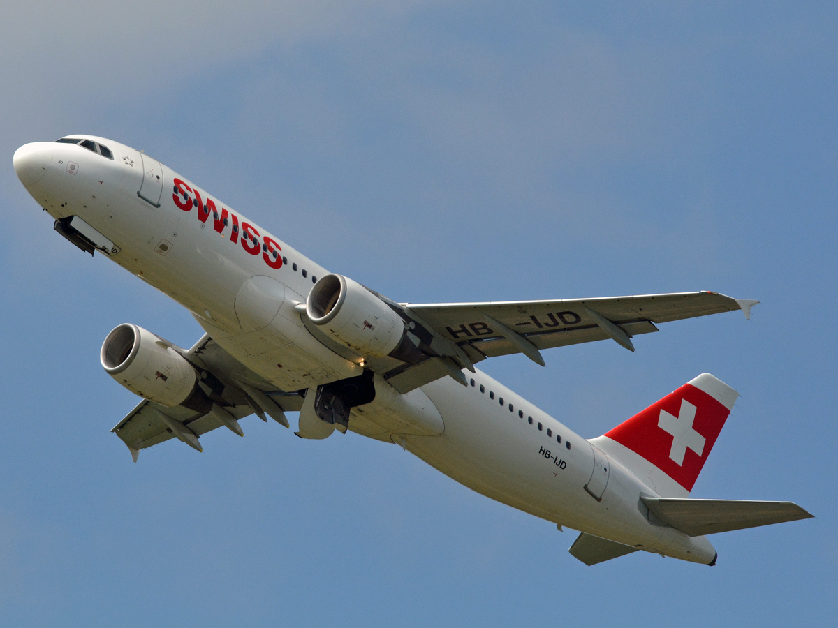 HB-IJD · Airbus A320-214 · (CPH / EKCH)