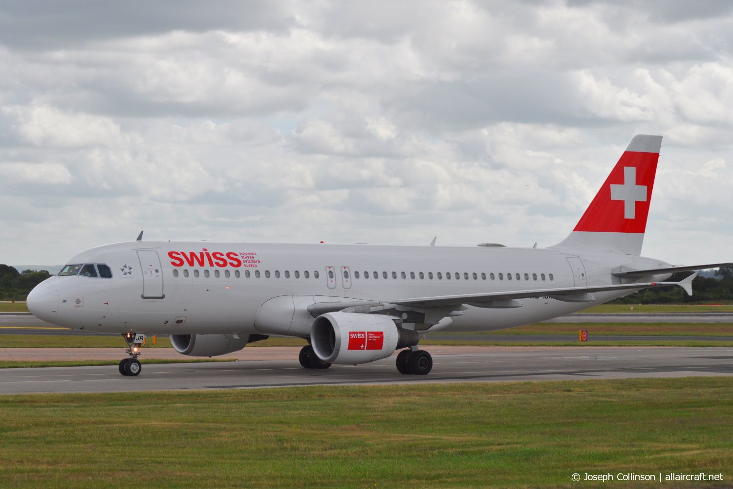 HB-IJR (703) 1997 Airbus A320-214