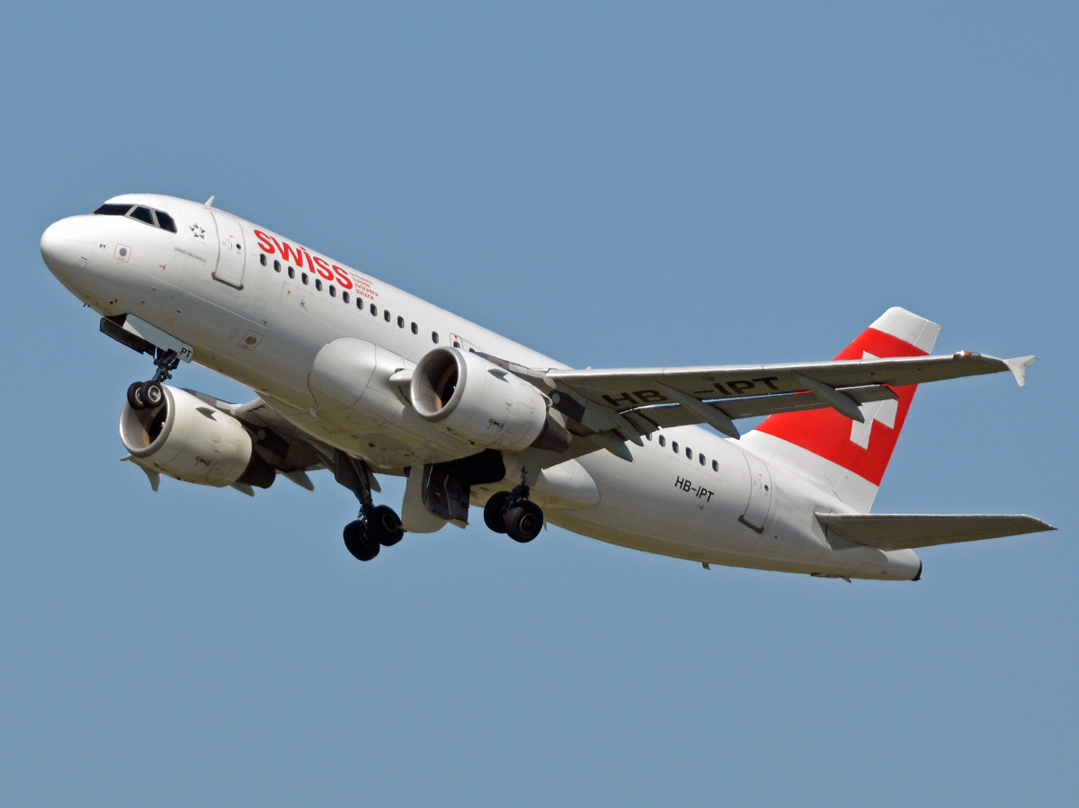HB-IPT · Airbus A319-112 · (CPH / EKCH)