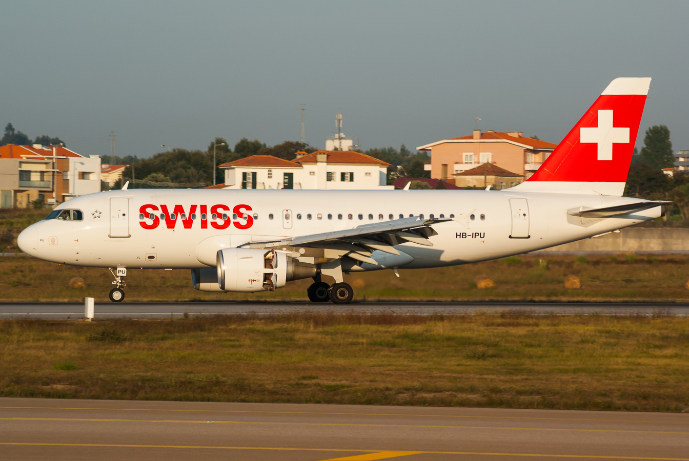 HB-IPU · Airbus A319-112 · (OPO / LPPR)