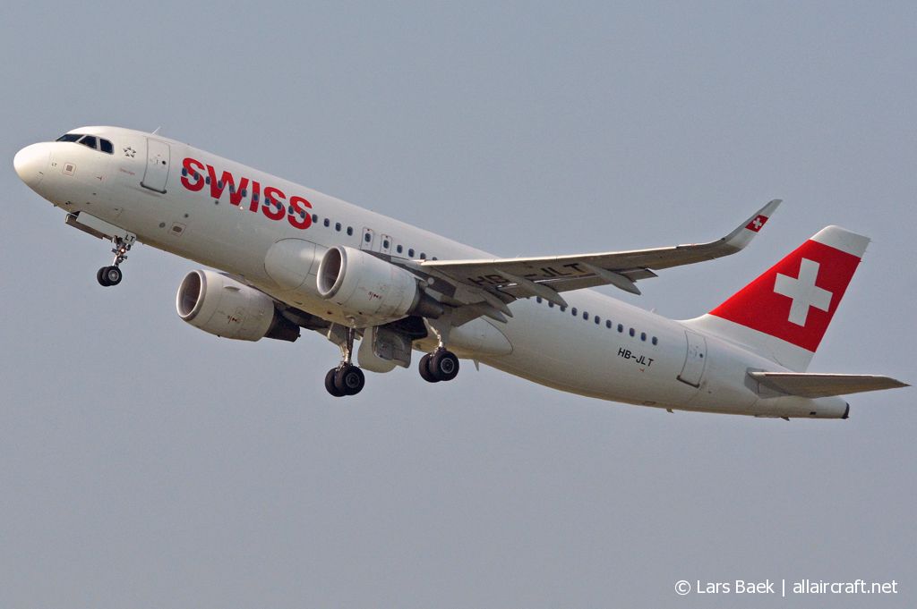 HB-JLT · Airbus A320-214(WL) · (CPH / EKCH)