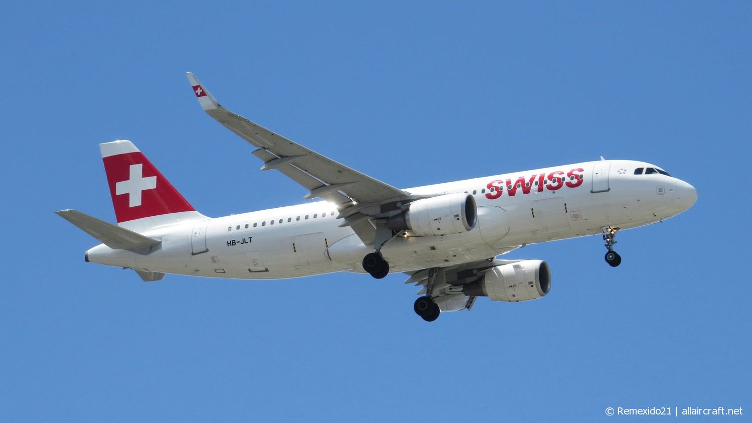 HB-JLT · Airbus A320-214 · (LIS / LPPT)