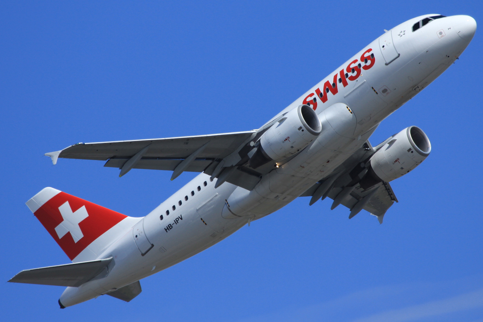 HB-IPV · Airbus A319-112 · (FCO / LIRF)